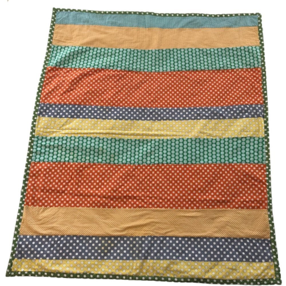 Homemade Quilt Colorful Great to take to the Park #707-2